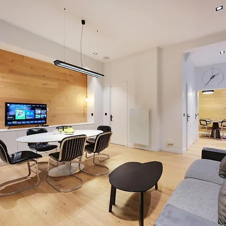 Designer 2br6p - Madeleinehaussmann 아파트