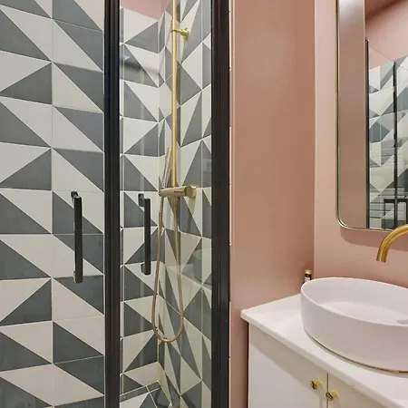 Designer 2br6p - Madeleinehaussmann *