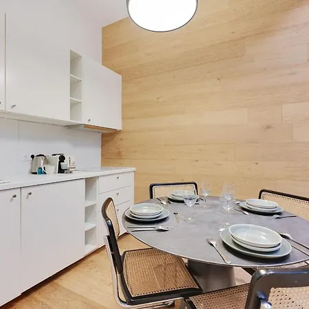 Designer 2br6p - Madeleinehaussmann